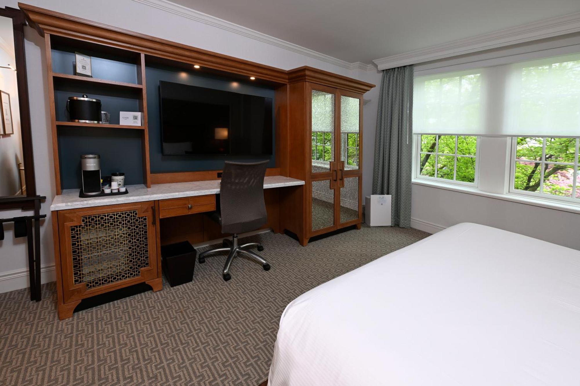 Hotel Roanoke & Conference Center, Curio Collection By Hilton מראה חיצוני תמונה