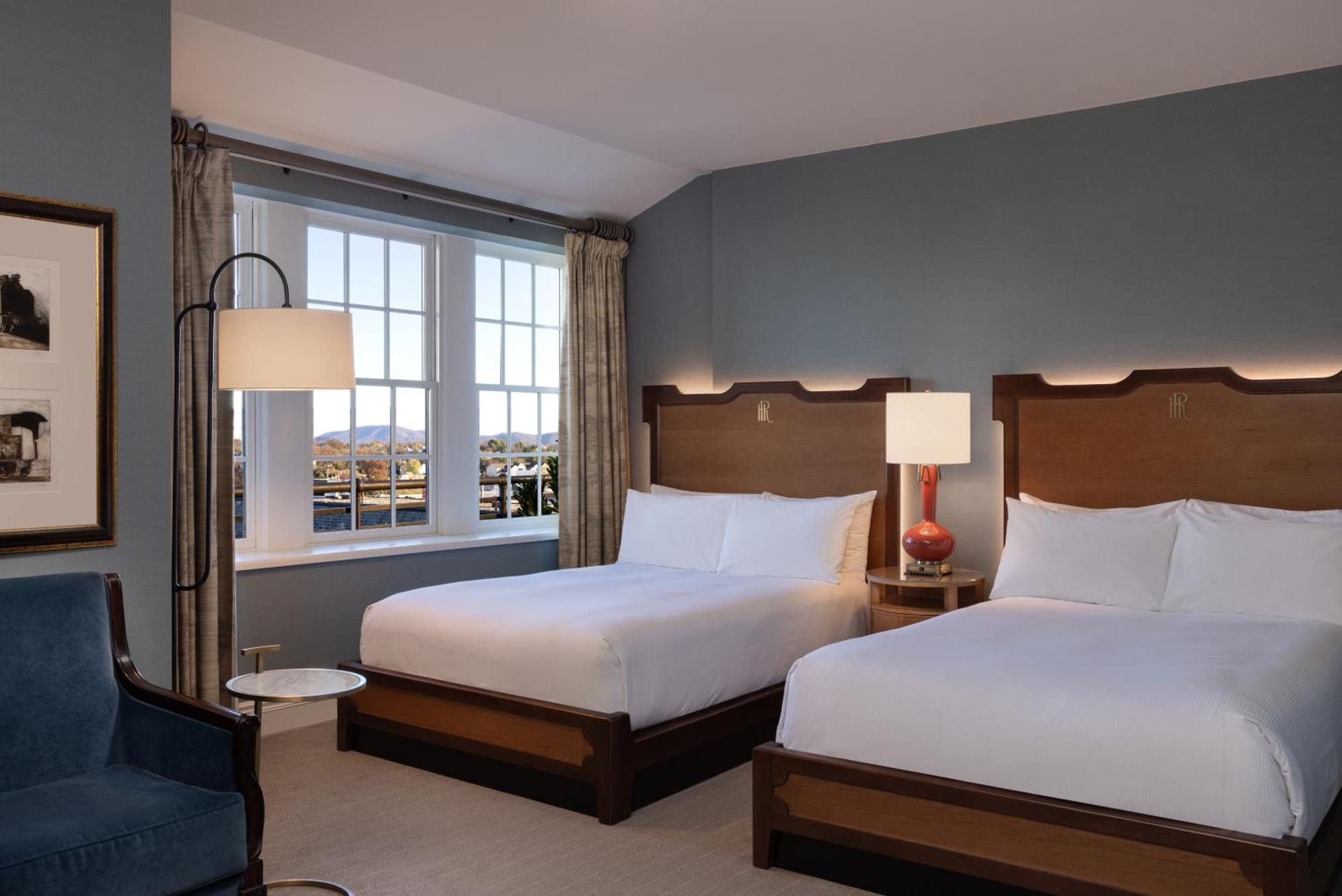 Hotel Roanoke & Conference Center, Curio Collection By Hilton מראה חיצוני תמונה